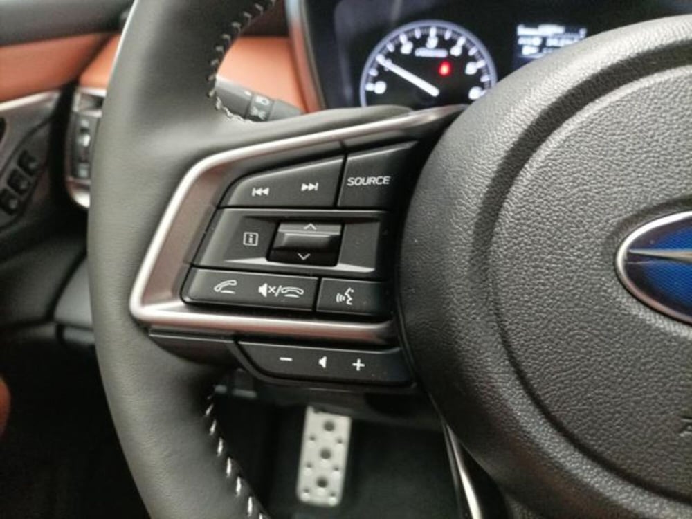 Subaru Outback nuova a Milano (14)