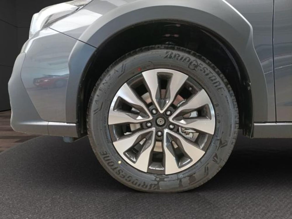 Subaru Outback nuova a Milano (5)