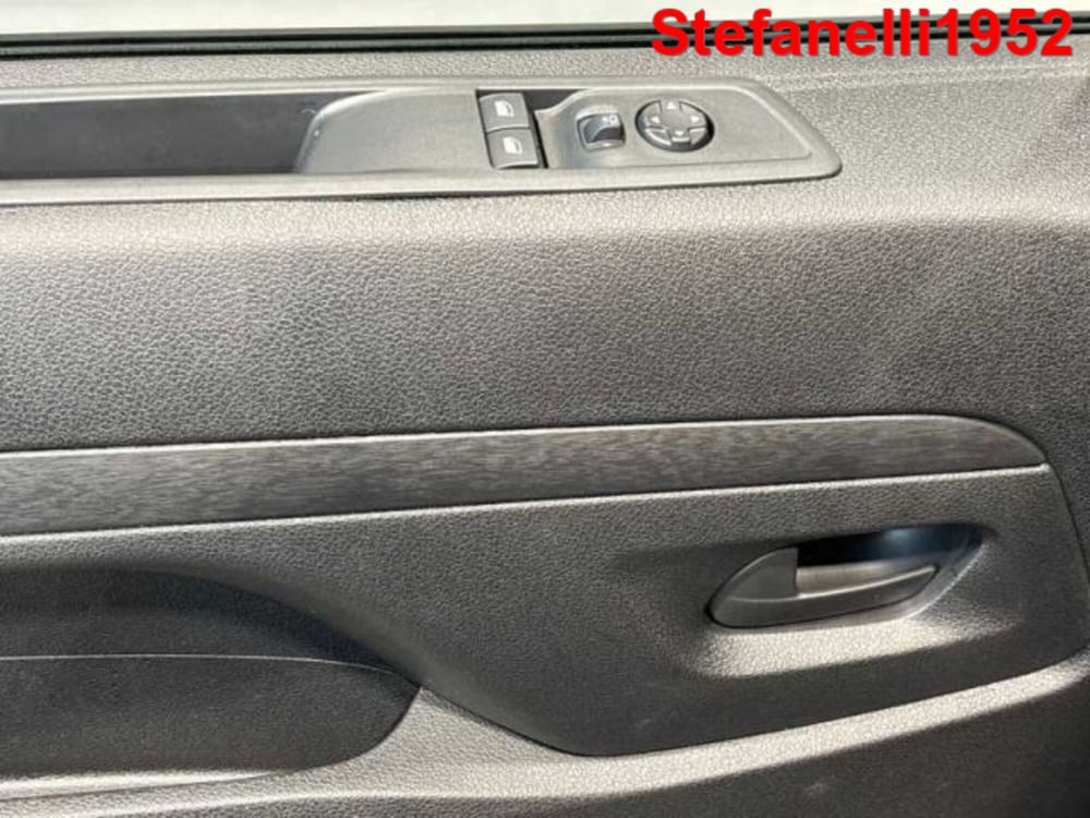 Opel Vivaro Furgone nuova a Bologna (10)