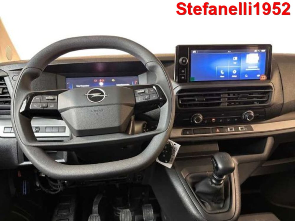 Opel Vivaro Furgone nuova a Bologna (14)