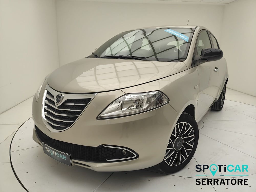 Lancia Ypsilon usata a Como