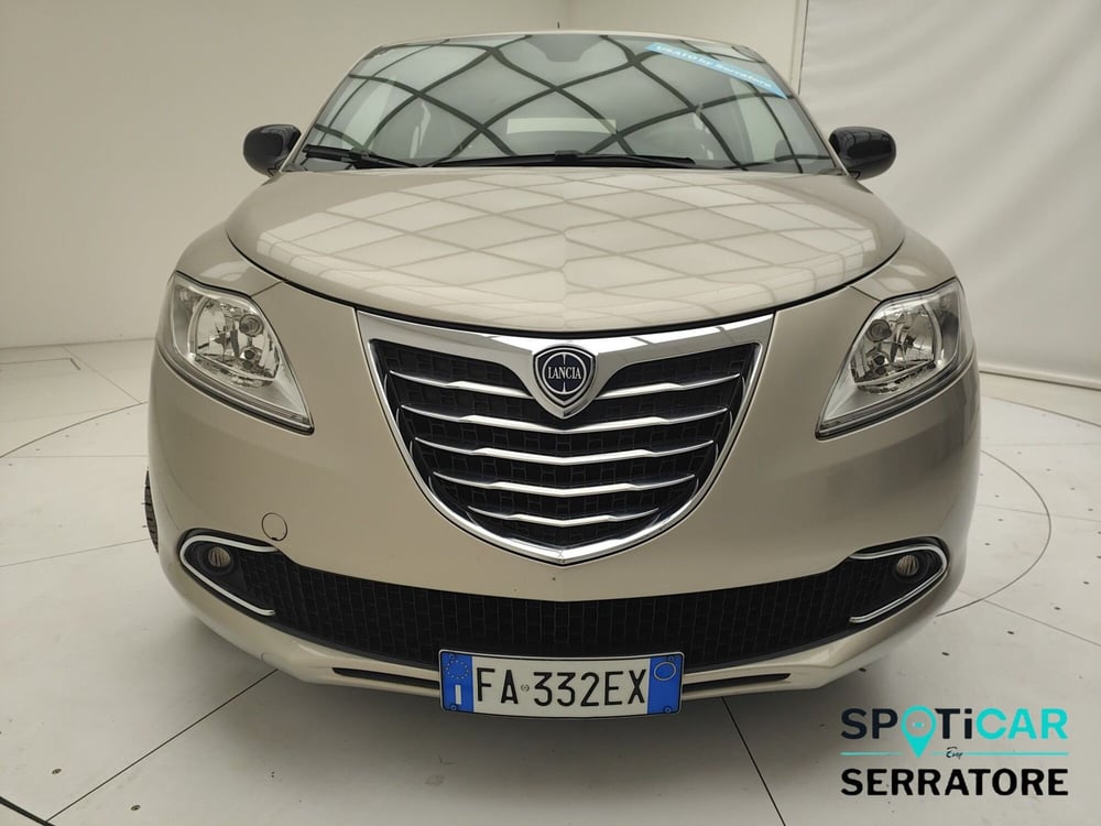Lancia Ypsilon usata a Como (2)