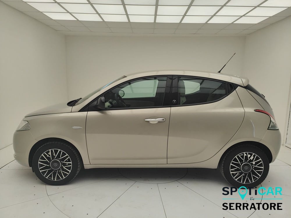 Lancia Ypsilon usata a Como (4)