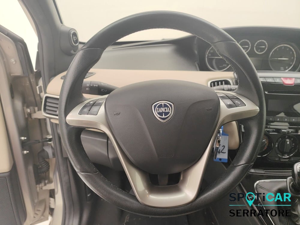 Lancia Ypsilon usata a Como (9)