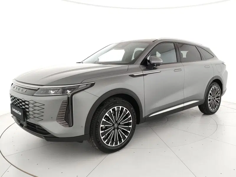 Omoda Omoda 9 SHS-P nuova a Caserta