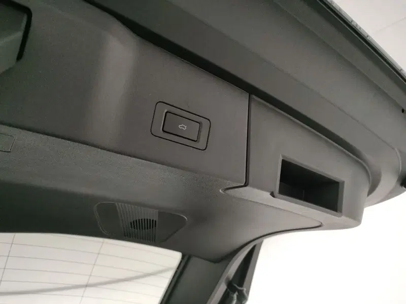 Omoda Omoda 9 SHS-P nuova a Caserta (9)