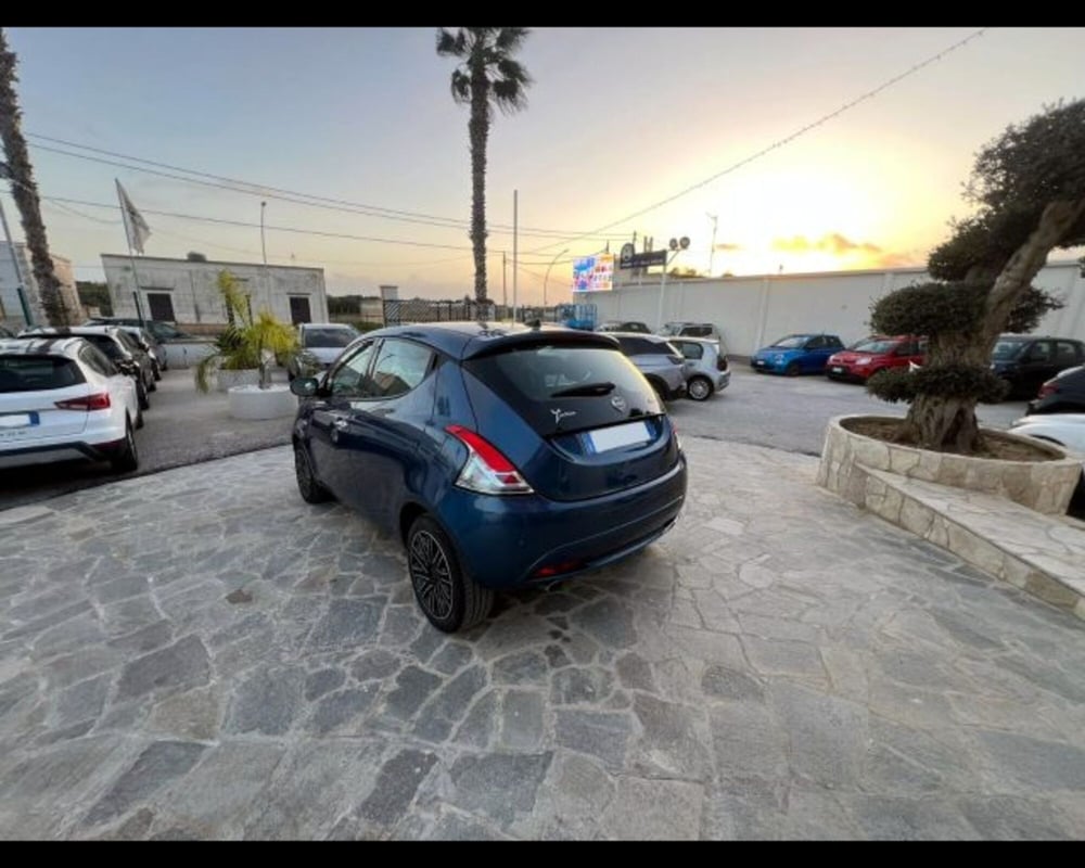 Lancia Ypsilon usata a Bologna (4)