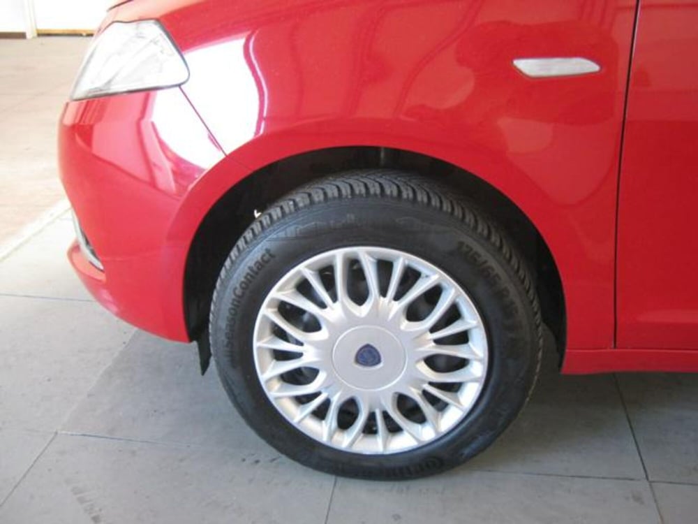 Lancia Ypsilon usata a Ascoli Piceno (11)