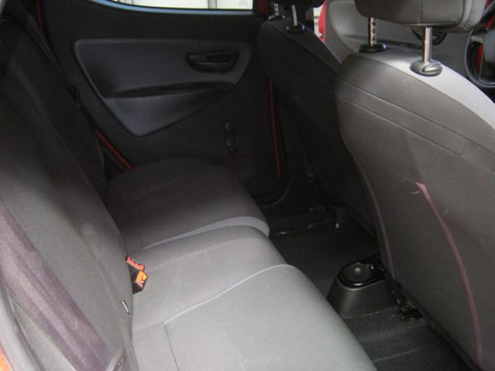 Lancia Ypsilon usata a Ascoli Piceno (9)