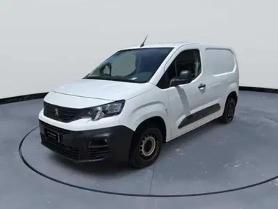 Peugeot Partner Furgone BlueHDi 100 PC Furgone Premium del 2020 usata a Caltanissetta