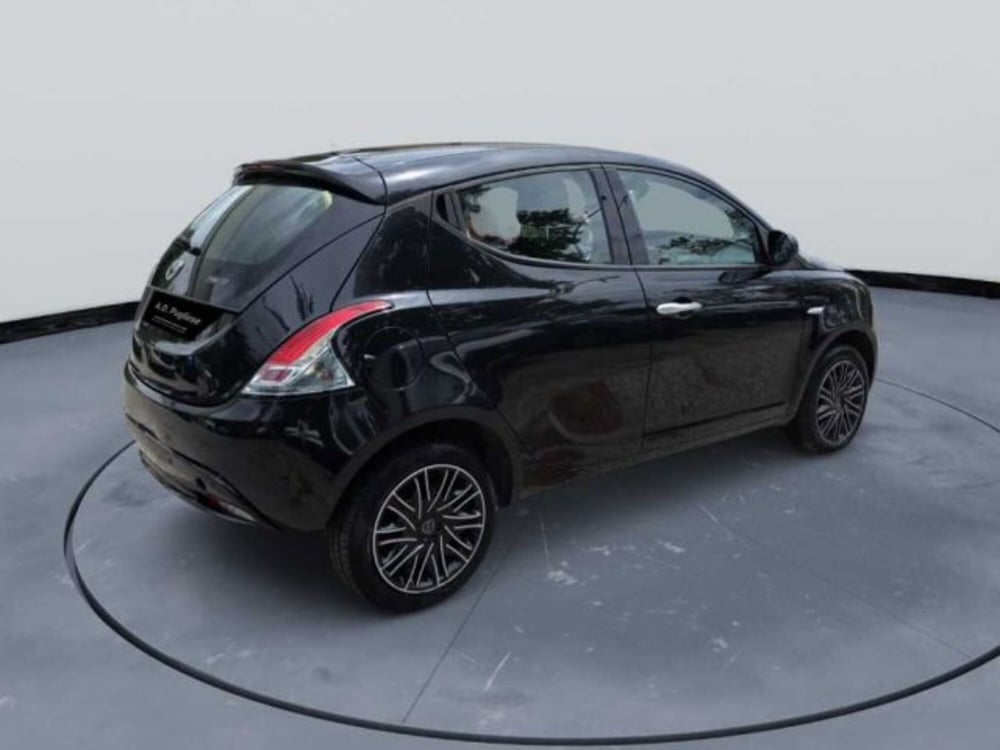 Lancia Ypsilon usata a Caltanissetta (5)