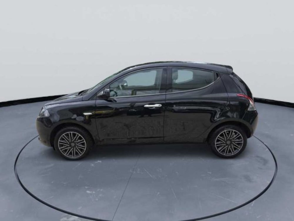 Lancia Ypsilon usata a Caltanissetta (7)