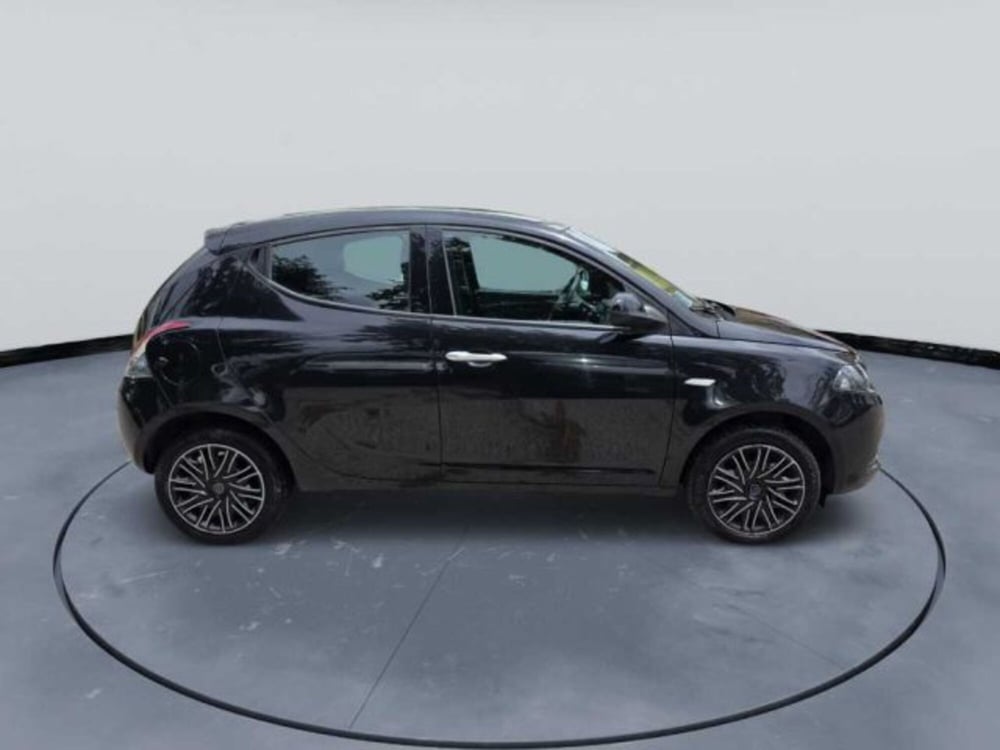 Lancia Ypsilon usata a Caltanissetta (8)