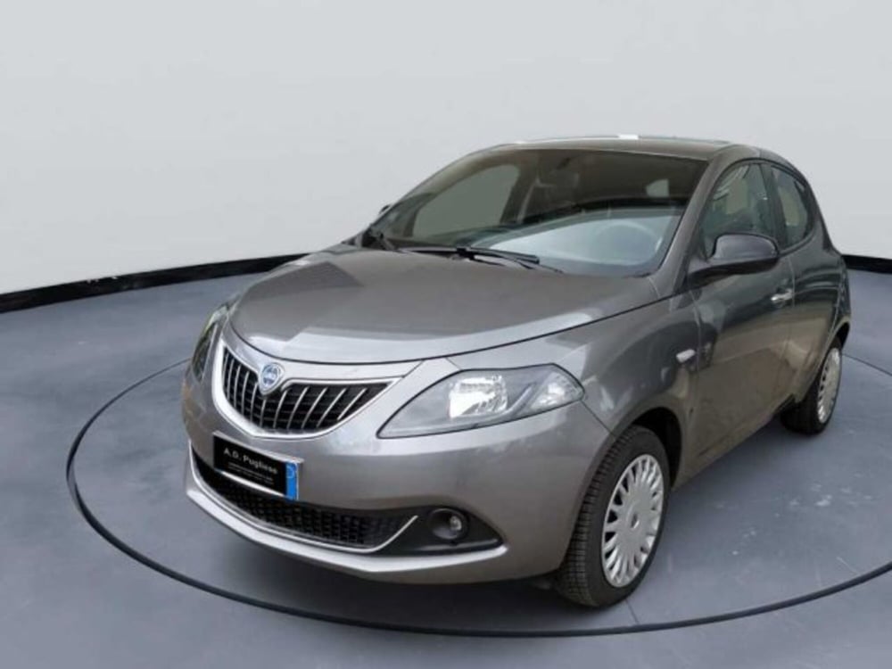 Lancia Ypsilon usata a Caltanissetta