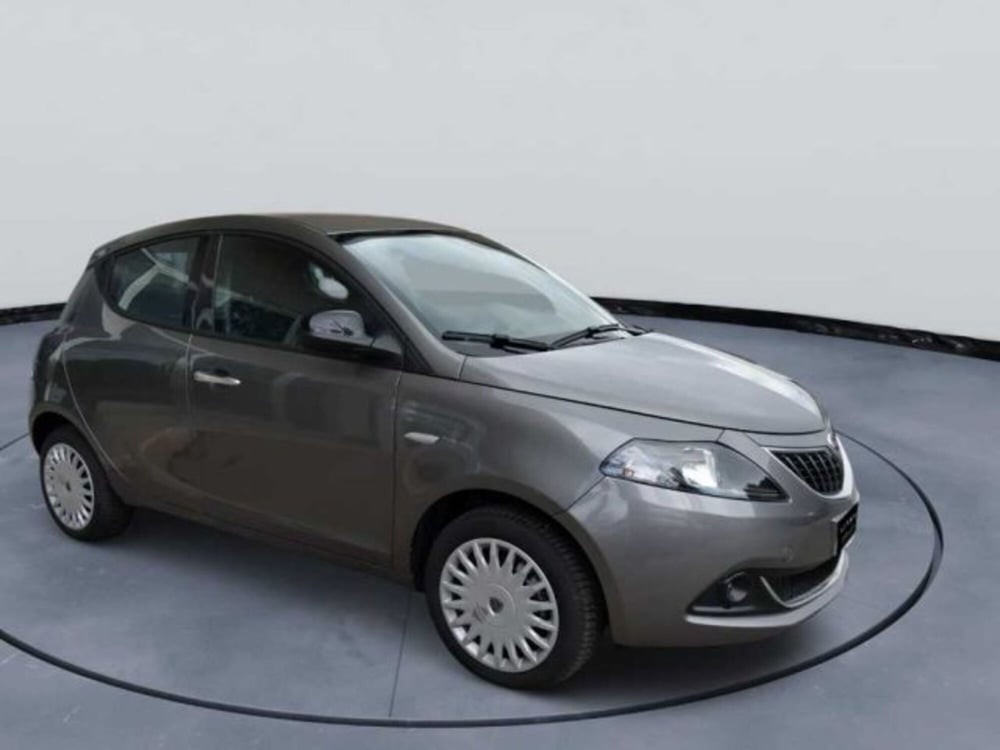 Lancia Ypsilon usata a Caltanissetta (5)