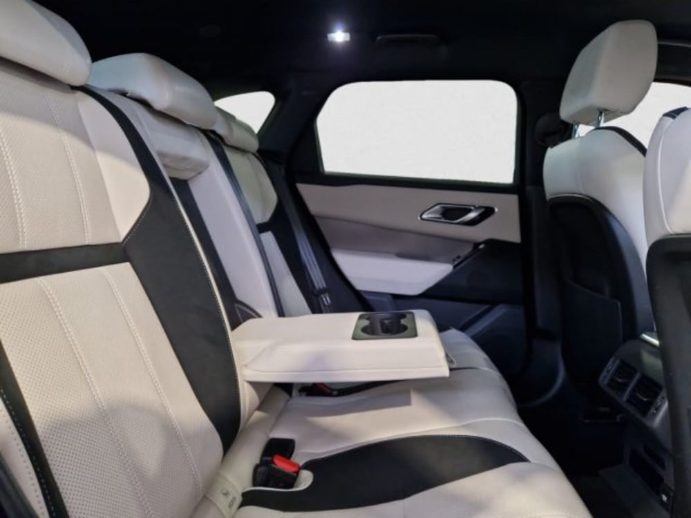 Land Rover Range Rover Velar usata a Livorno (15)