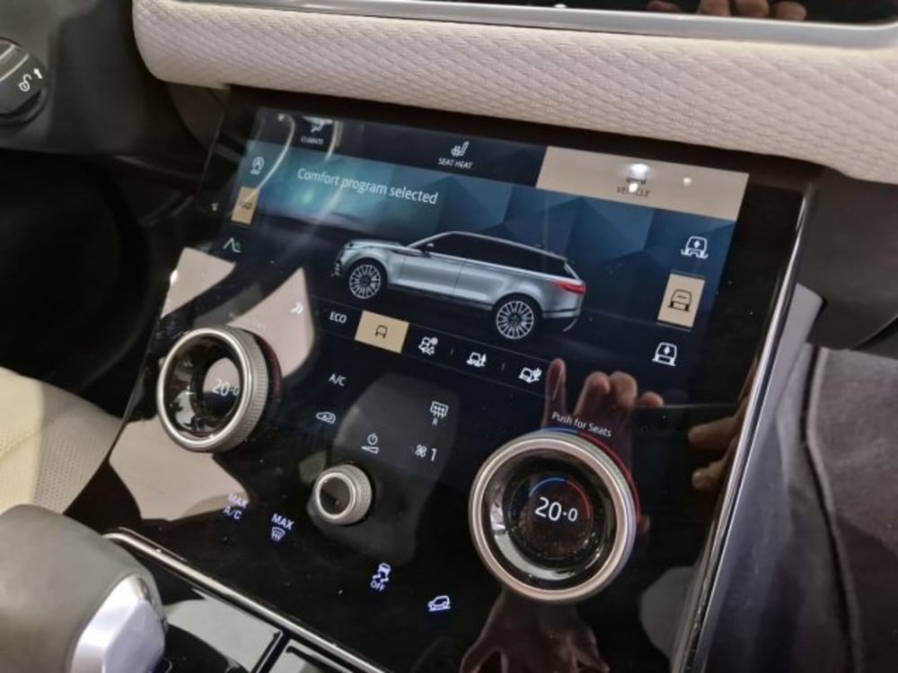 Land Rover Range Rover Velar usata a Livorno (20)