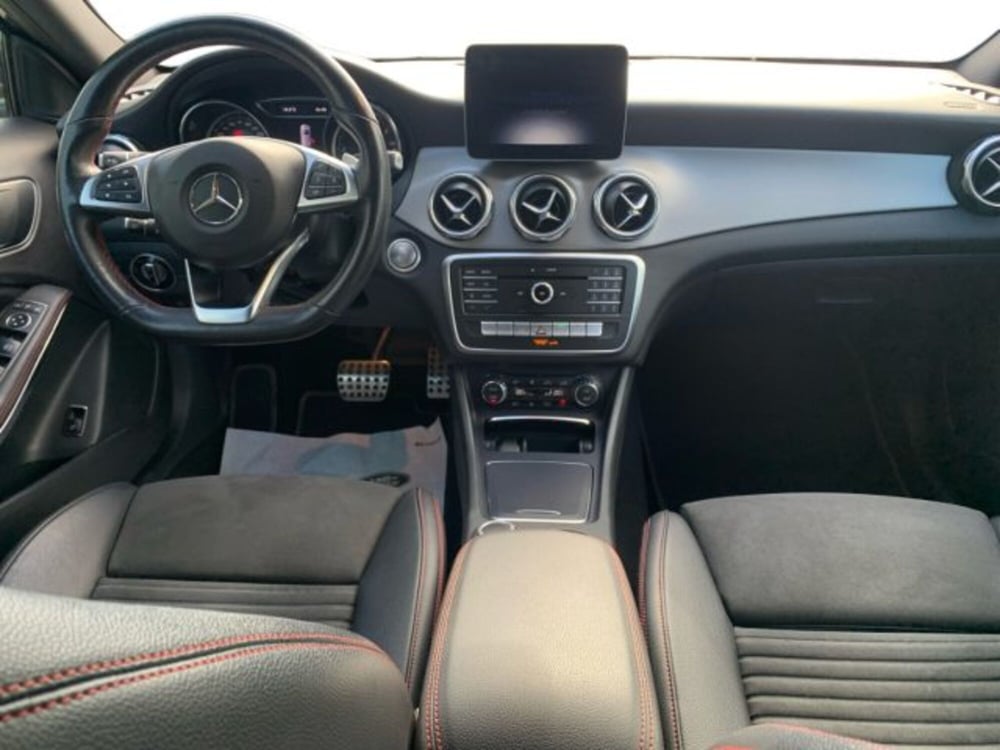 Mercedes-Benz GLA SUV usata a Livorno (10)