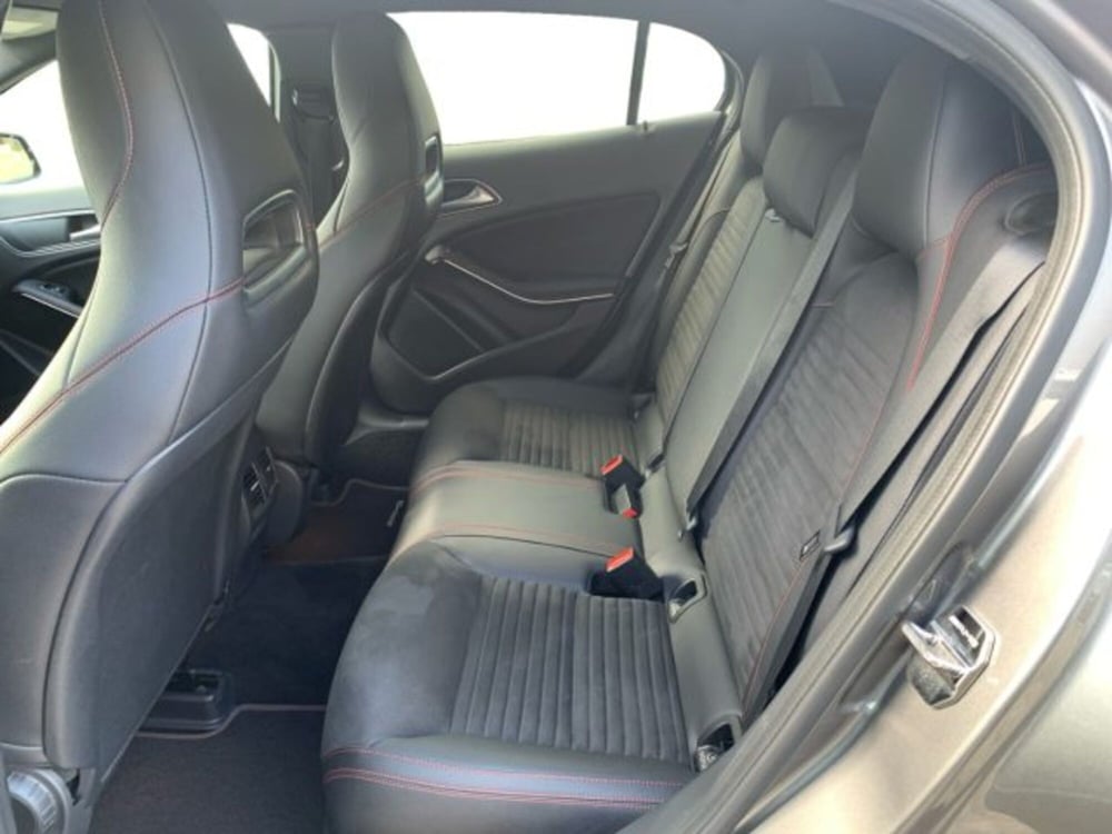 Mercedes-Benz GLA SUV usata a Livorno (15)