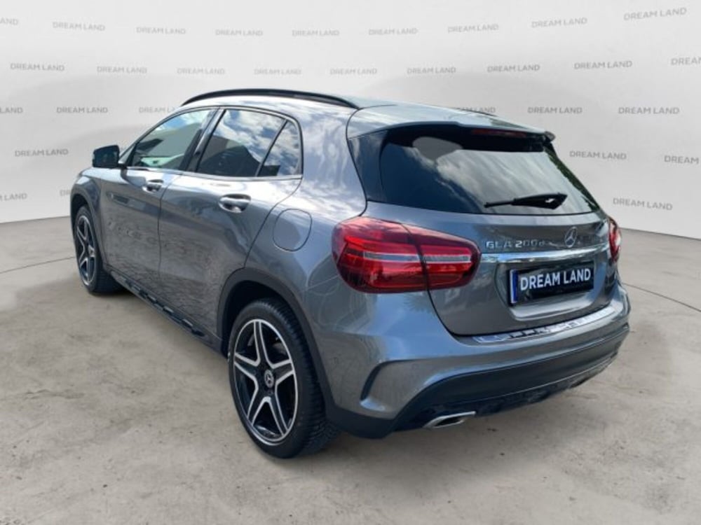 Mercedes-Benz GLA SUV usata a Livorno (4)