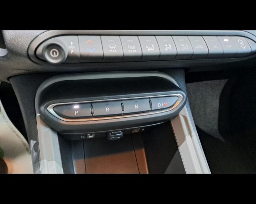 Jeep Avenger nuova a Aosta (12)
