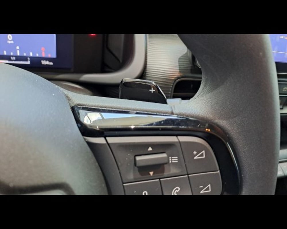 Jeep Avenger nuova a Aosta (16)