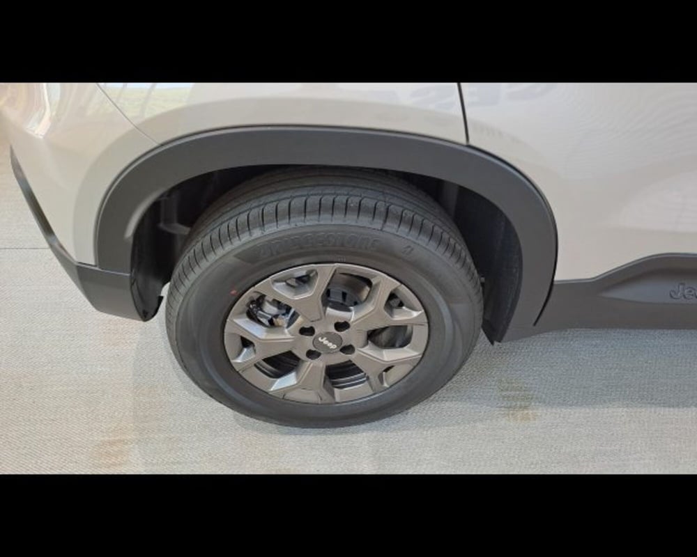 Jeep Avenger nuova a Aosta (20)