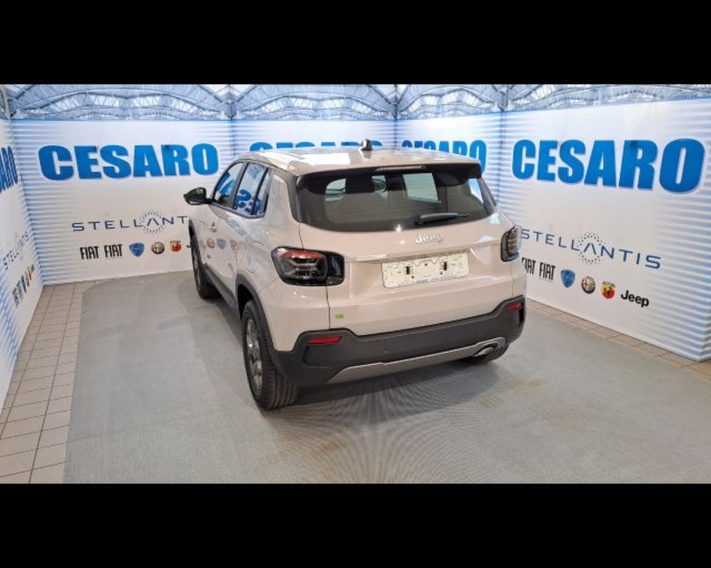 Jeep Avenger nuova a Aosta (3)