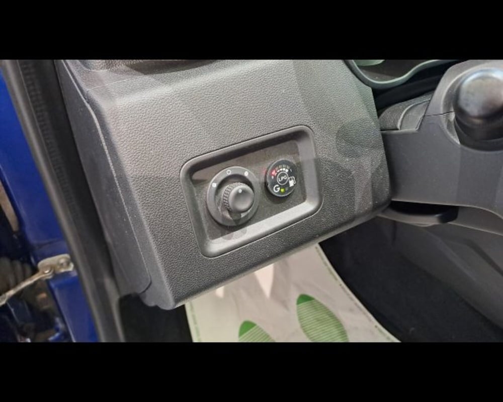 Dacia Duster usata a Aosta (15)