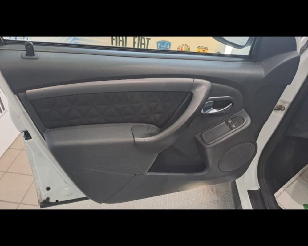 Dacia Duster usata a Aosta (14)