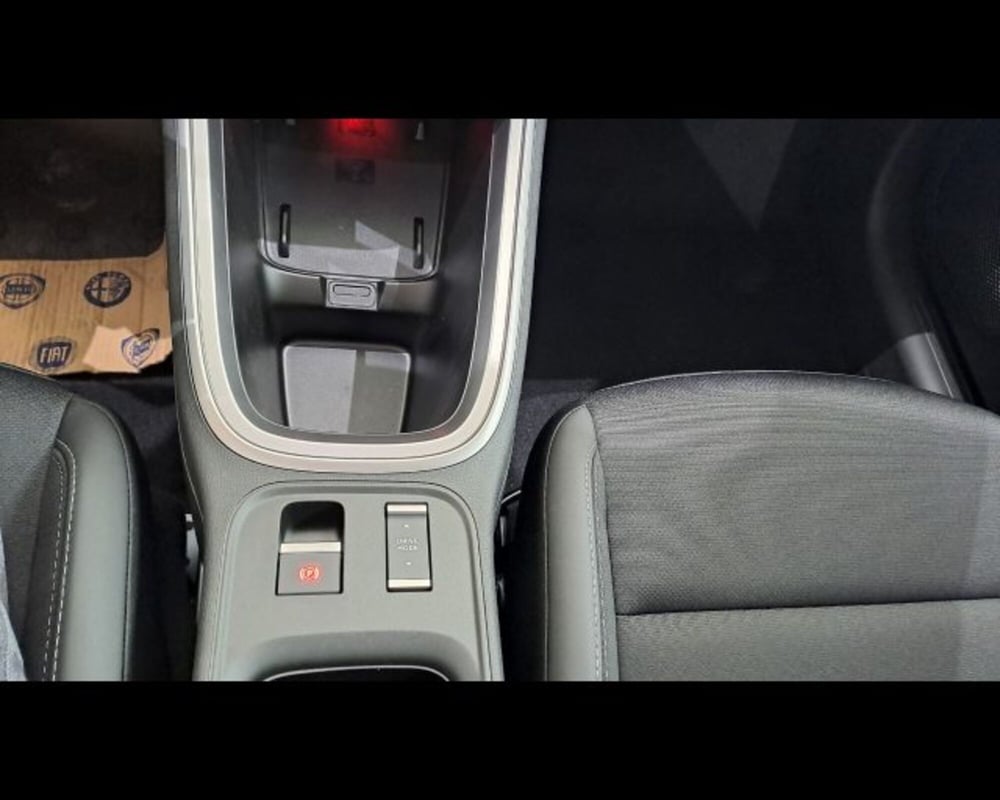 Jeep Avenger nuova a Aosta (17)