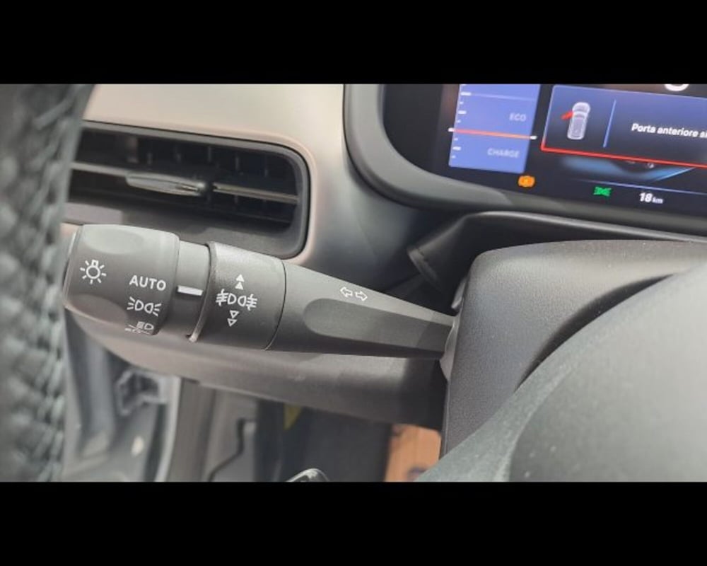 Jeep Avenger nuova a Aosta (18)