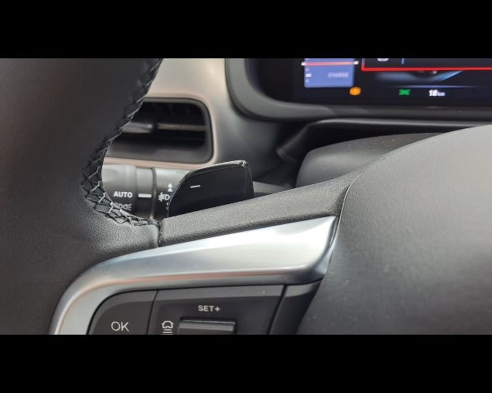 Jeep Avenger nuova a Aosta (20)