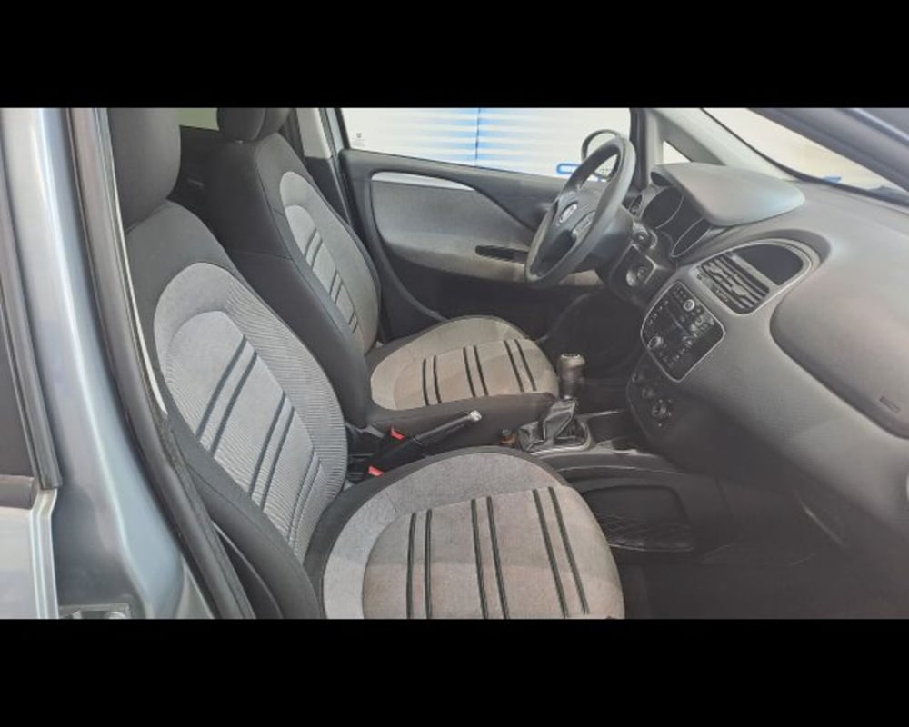 Fiat Punto Evo usata a Aosta (15)