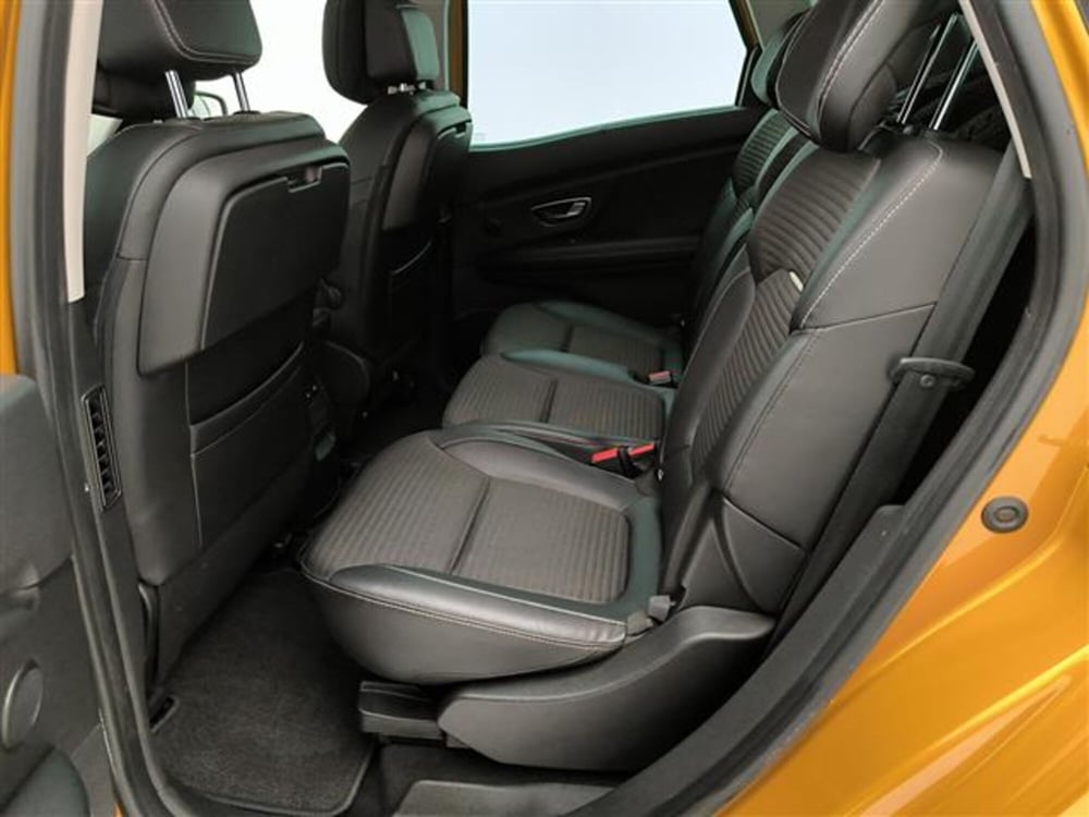 Renault Scenic E-Tech Electric usata a Milano (12)
