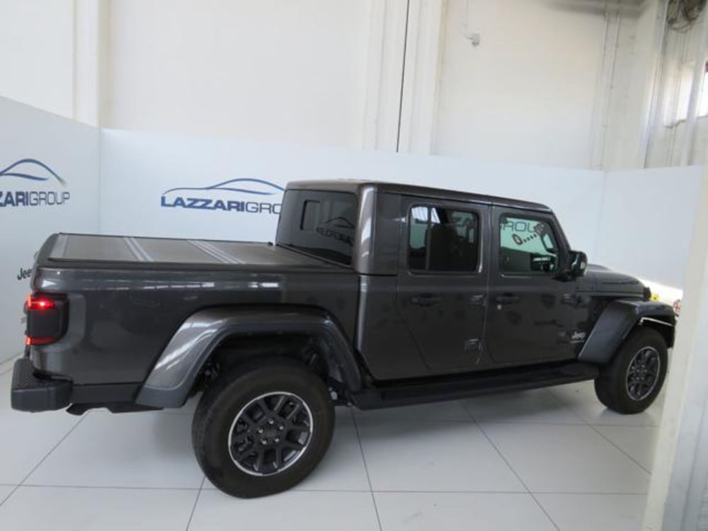 Jeep Gladiator nuova a Lodi (4)