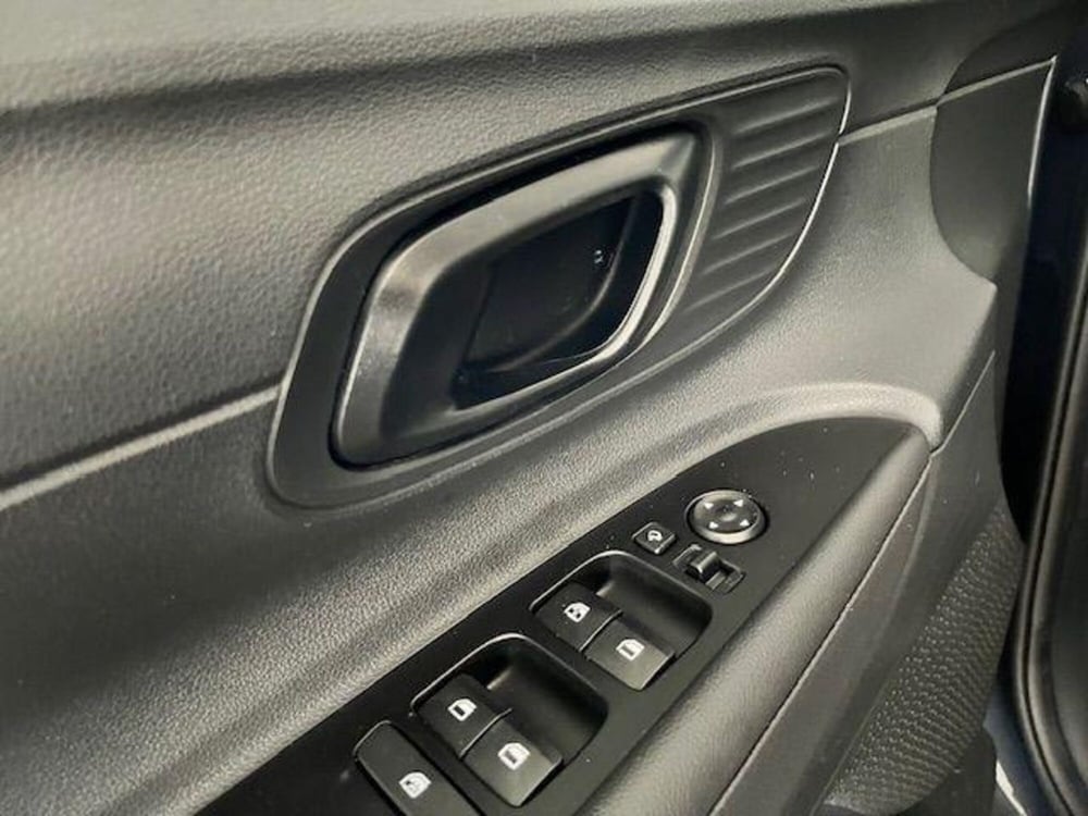 Hyundai Bayon usata a Verbano Cusio Ossola (10)