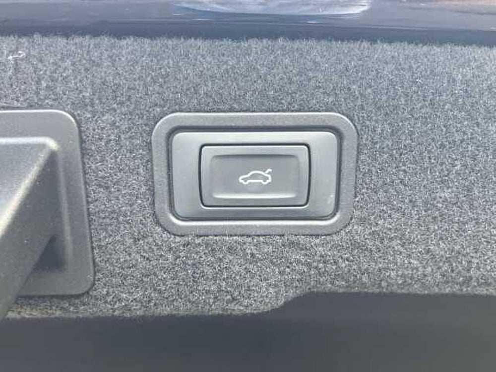 Audi A8 usata a Catanzaro (11)