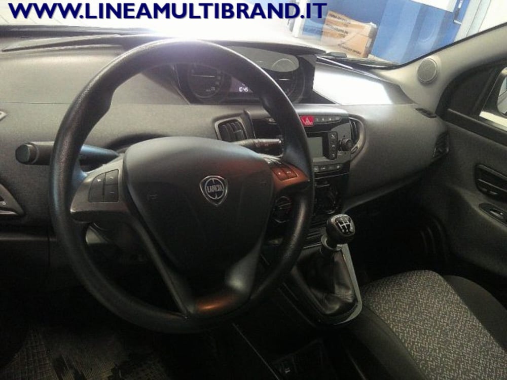 Lancia Ypsilon usata a Piacenza (11)