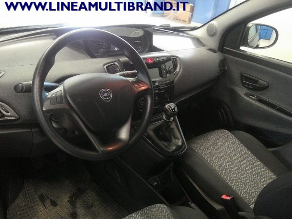 Lancia Ypsilon usata a Piacenza (5)