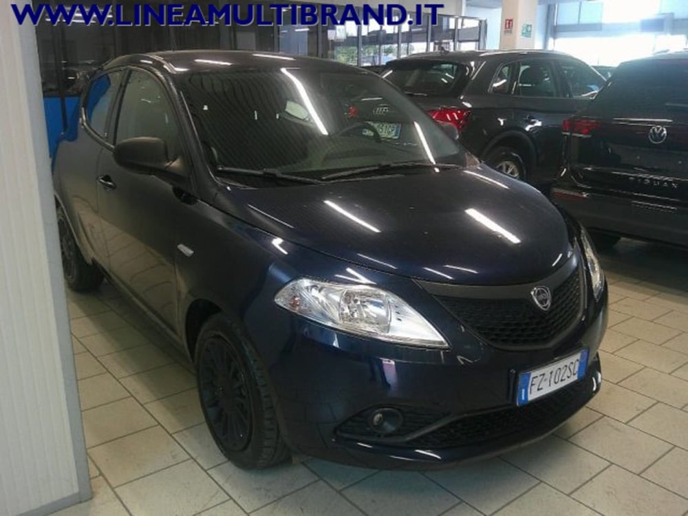 Lancia Ypsilon usata a Piacenza (6)