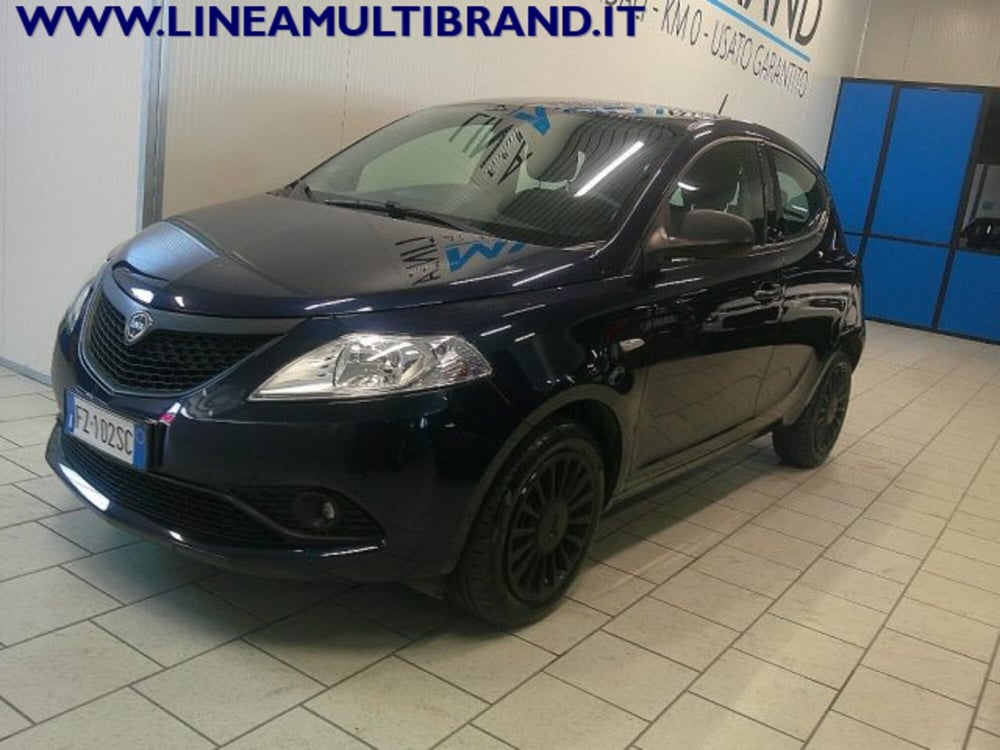 Lancia Ypsilon usata a Piacenza (8)
