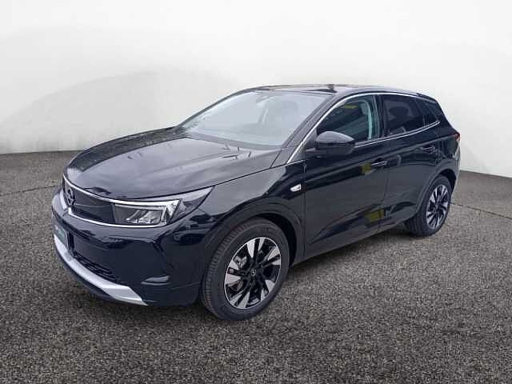Opel Grandland nuova a Ragusa
