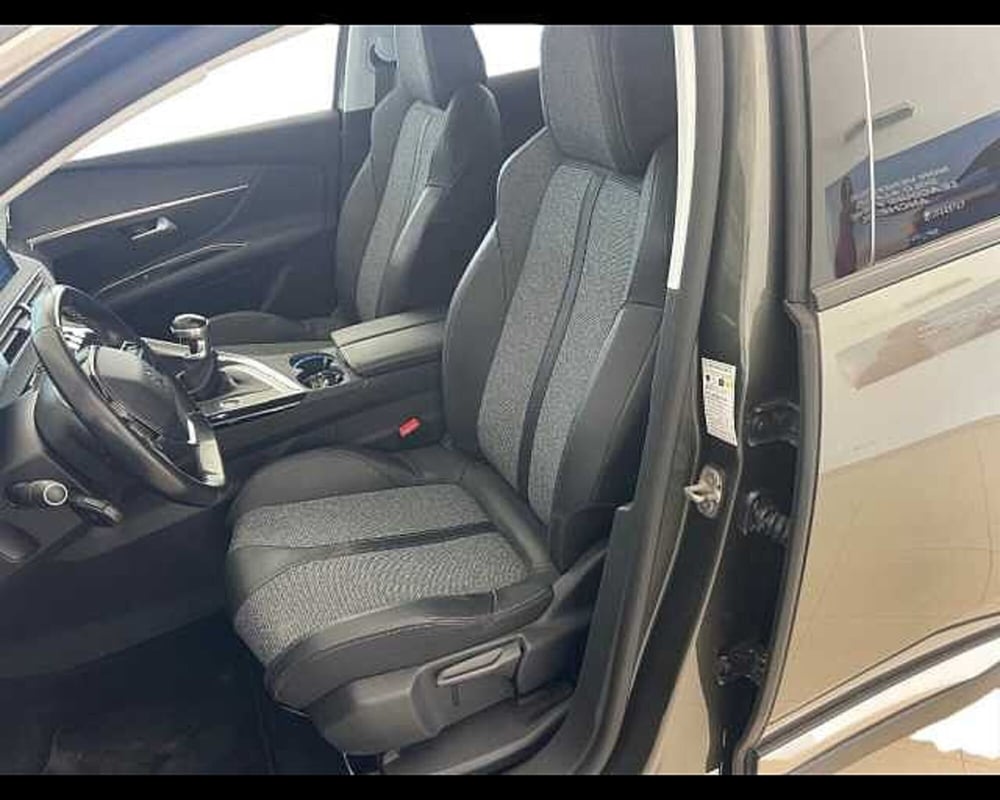 Peugeot 3008 usata a Ragusa (8)