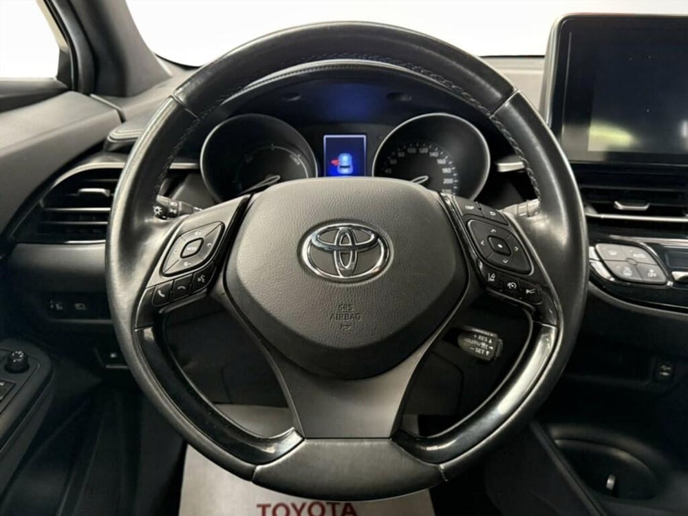 Toyota Toyota C-HR usata a Monza e Brianza (8)