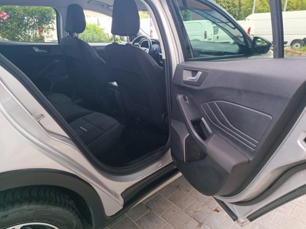 Ford Focus Station Wagon usata a Pisa (18)