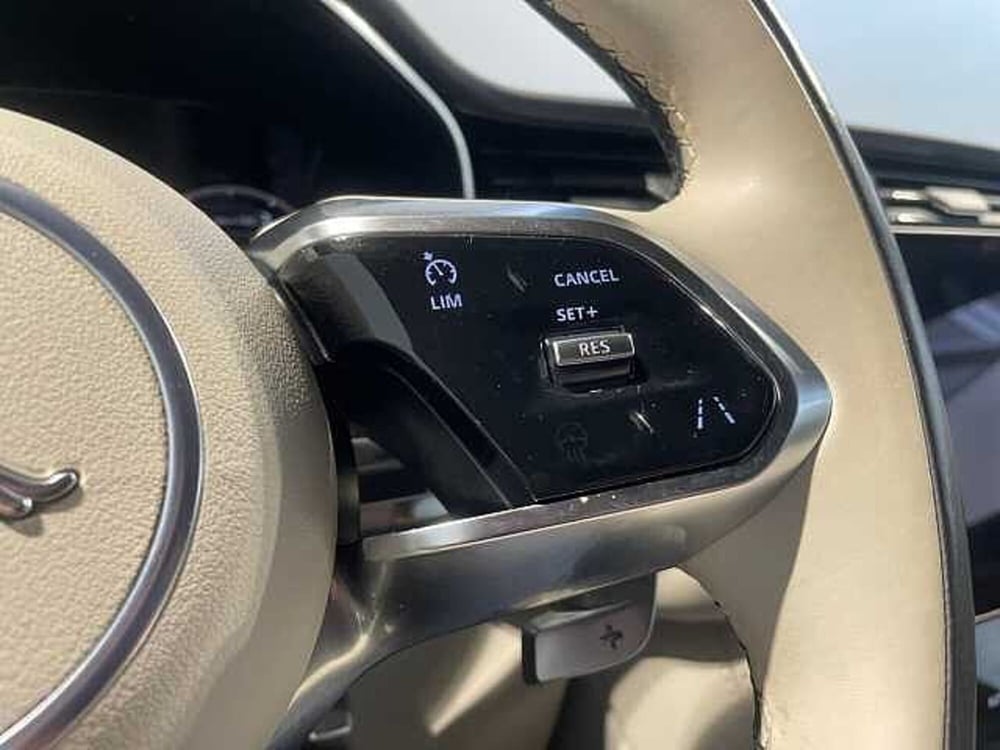 Jaguar F-Pace usata a Ravenna (16)