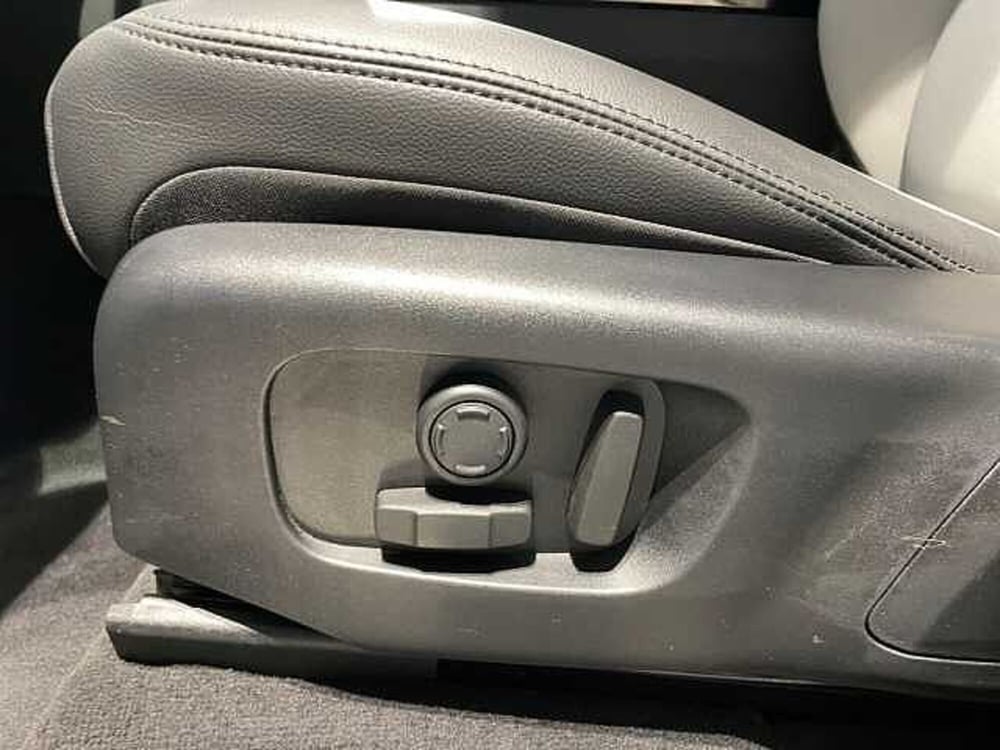 Land Rover Range Rover Velar usata a Ravenna (20)