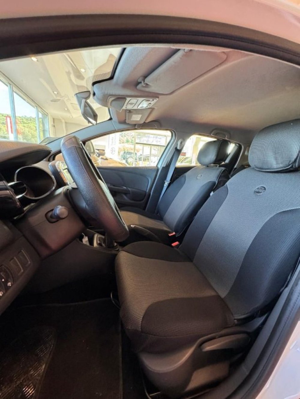 Renault Clio usata a Sassari (8)