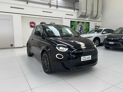 Fiat 500e La Prima Berlina 42 kWh nuova a Vercelli